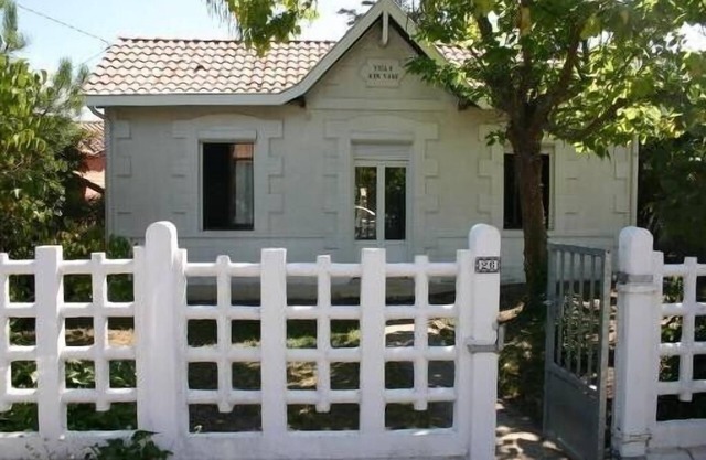 Villa 500m From The ocean .