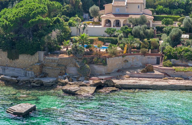 Villa Acquamarina with pool on the sea