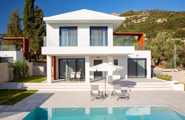 Villa Aggelos, within easy walk of the beach, shops and restaurants.
