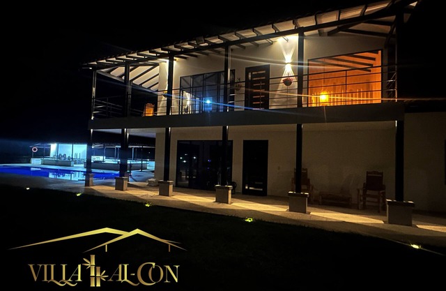 Villa AlCon -5 Bedrooms- Luxury villa in the heart of Colombia’s coffee axis!