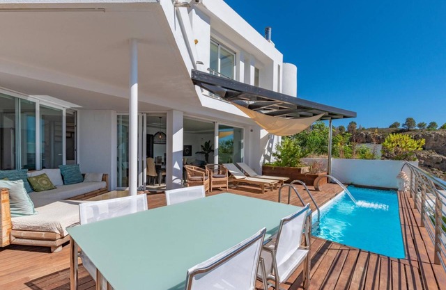 Villa 'Alteart' with Private Pool, Wi-Fi and Air Conditioning