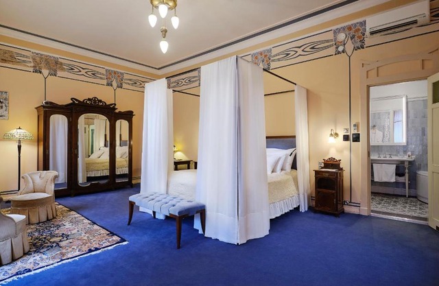 Villa Ammende Restaurant and Hotel