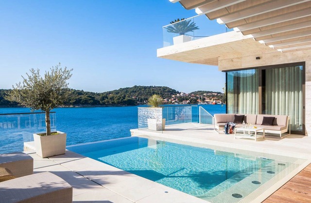 Villa Anto - Five Bedroom Villa, Sleeps 10
