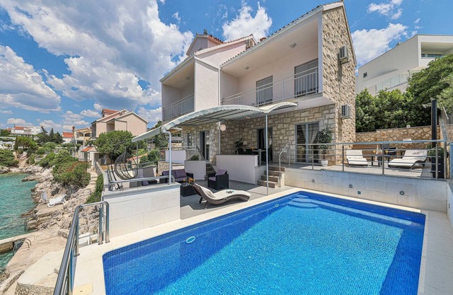 Villa Antonija - four bedroom house with a swimming pool