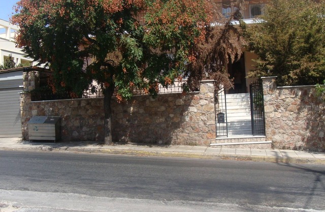 Villa apartment, with garden, pets allowed, subway and bus nearby, SuperMarkt.