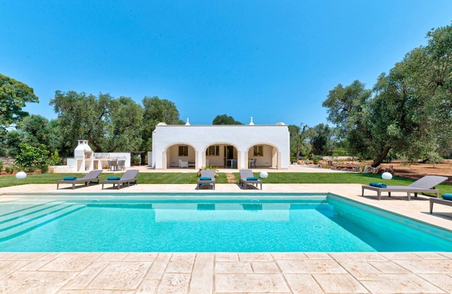 Villa Archi by Villa Plus