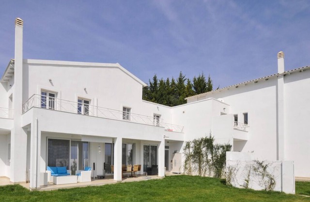 Villa Arete - Three Bedroom Villa, Sleeps 8
