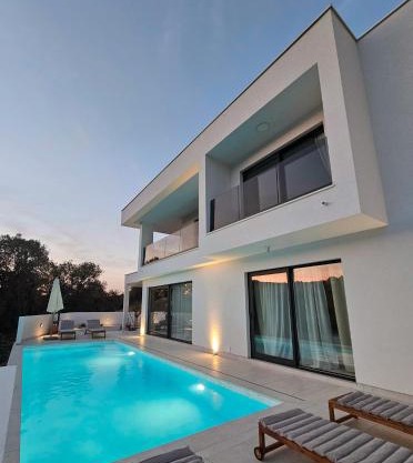 Villa Artemis II