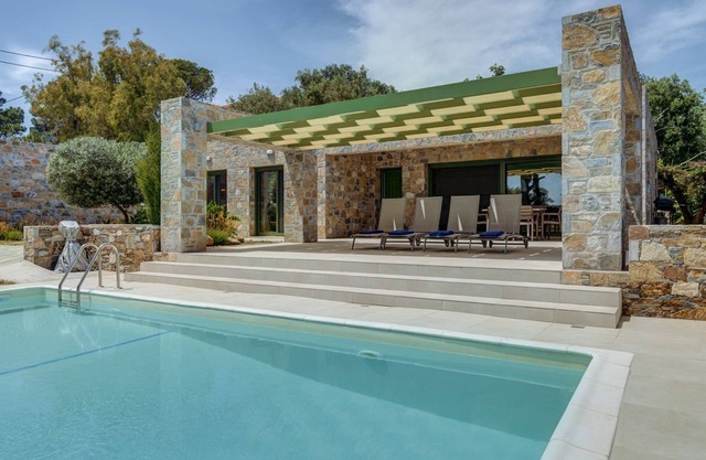 Villa Aryballos - Three Bedroom Villa, Sleeps 6