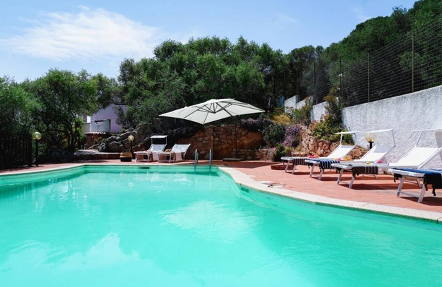 Villa Azzurra | Piscina e parcheggio privato