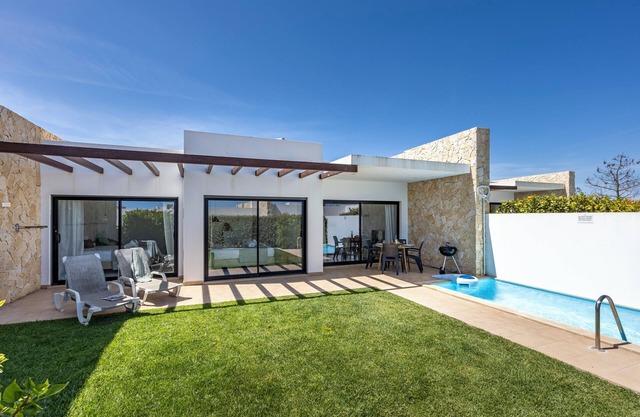 Villa Back Loop with private pool and garden in Sagres