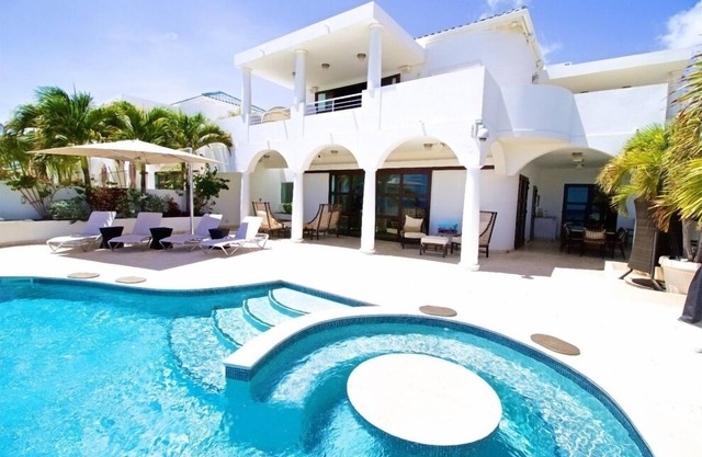 Villa Bahari | Beach Front - Located in Wonderful Cupecoy with Private Pool