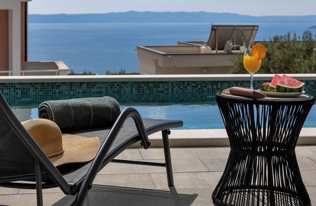 Villa Bava - Featuring a swimming pool with sea view