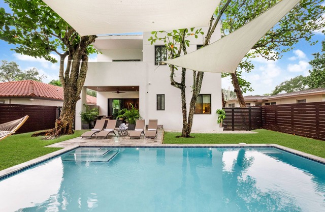 Villa Blanca | JadoreLuxe Collection | Brand New Chic Villa