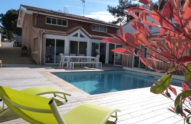 Villa 'Centre Cap Ferret Ref 40' with private pool, private terrace and Wi-Fi