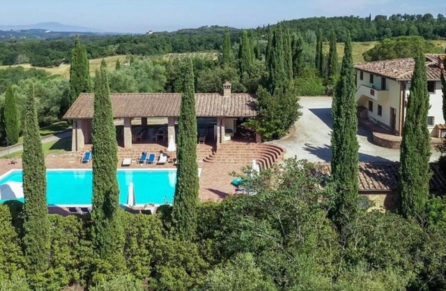 Villa Cerretello 22 by Halldis