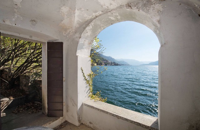 Villa "Cicci e Sandro" with Lake & Mountain View, Garden, Terrace, Balcony & Wi-Fi