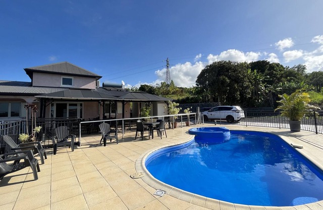Villa Cratère, pour 25 personnes avec piscine