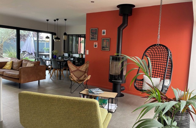 Villa d'ELLA, luminous vacation home in a peaceful setting near Toulouse