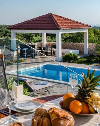 Villa Daly