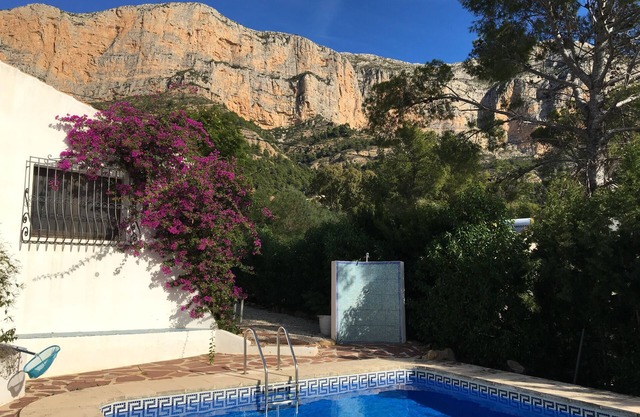 Villa de Charme Avec Jardin, Piscine au Sel, bbc et Ping Pong