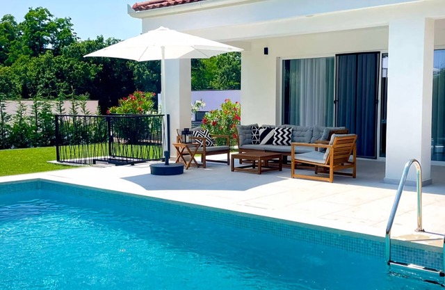Villa Destiny *, Istria-Croatia, your private paradise in Istria