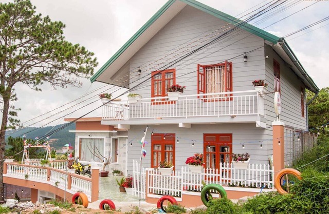 Villa DoiGioHu ( 6 rooms ) - View Hill in Center of Da Lat