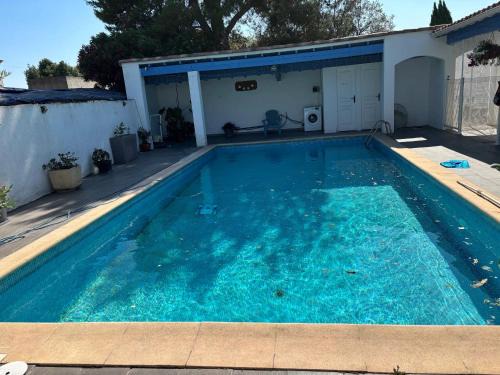 Villa familiale avec piscine à Tarascon