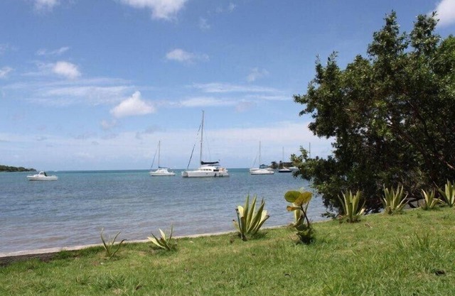 Villa 'feet in water at Diamond, let yourself be lulled by the waves .