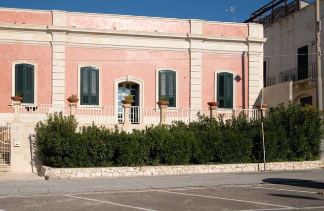 Villa Giulia with a beautiful terrace overlooking the sea