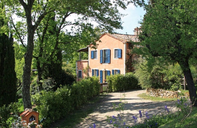 Villa in San Casciano Dei Bagni with 7 bedrooms sleeps 12