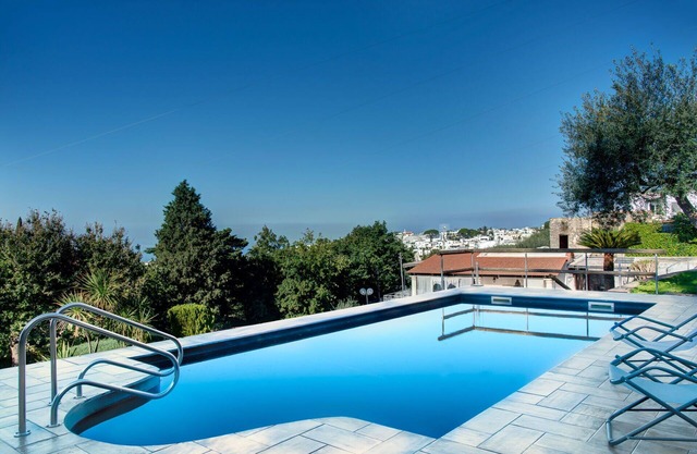 Villa in Anacapri with 3 bedrooms sleeps 5