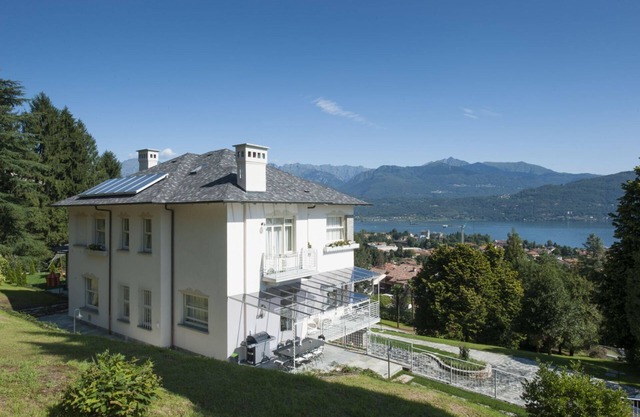 Villa in Baveno with 5 bedrooms sleeps 10