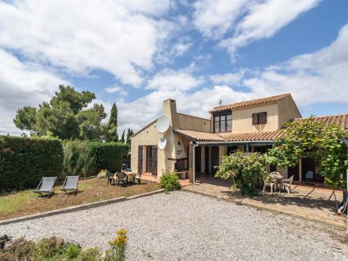 Villa in Beaufort with Pool & Views