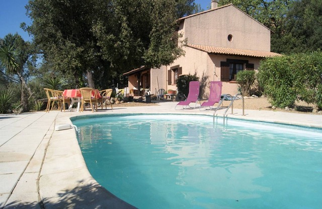 Villa in Provence with Pool and Vineyard Views