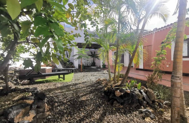 Villa in Santa Ursula with garden.