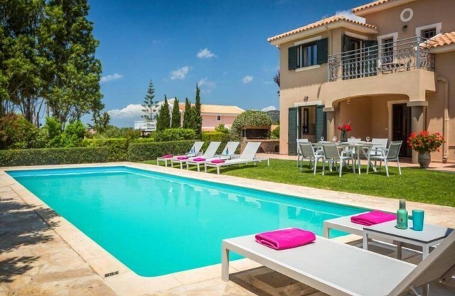 Villa Iro - Three Bedroom Villa, Sleeps 6