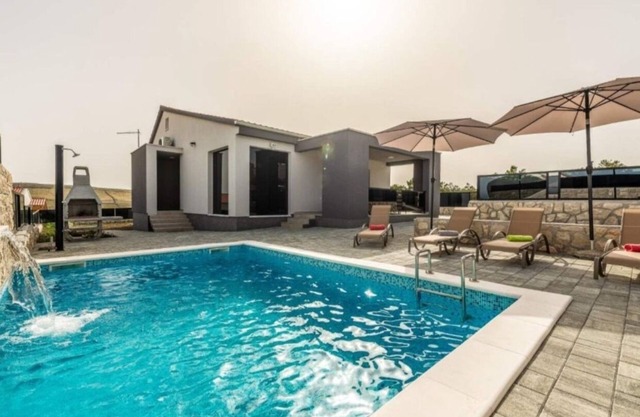 Villa Janine mit Privatem Pool