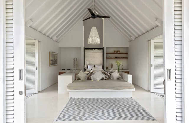 Villa Karein | 5BR Tropical Luxury Villa near Seseh Beach