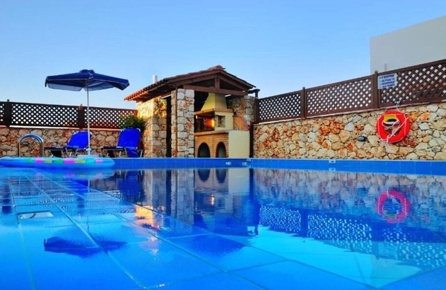 Villa Koules - Vacation villa with private pool in Crete, Greece