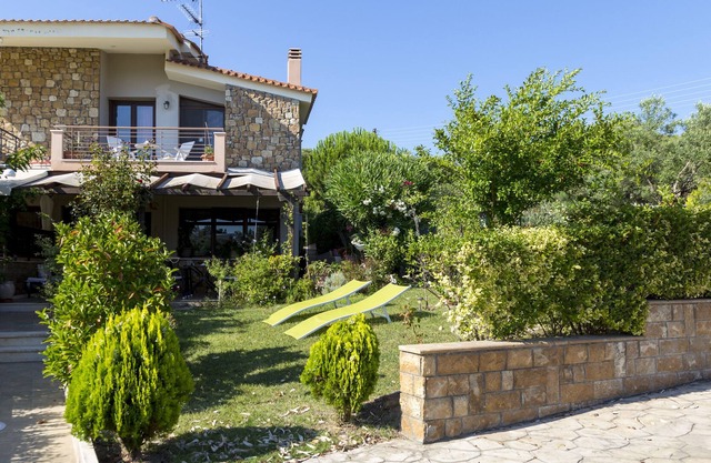 Villa Kristin 1 - Great Location, Sea Views, BBQ