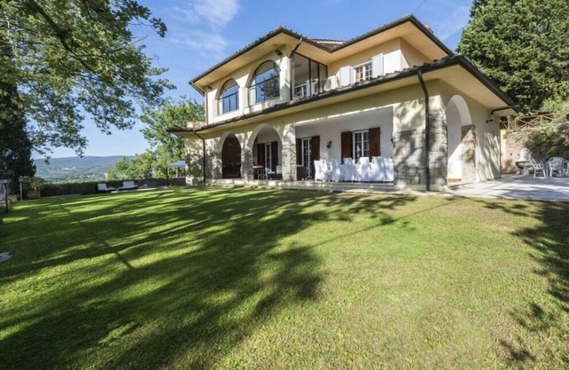 Villa la Quercia Comfortable holiday residence