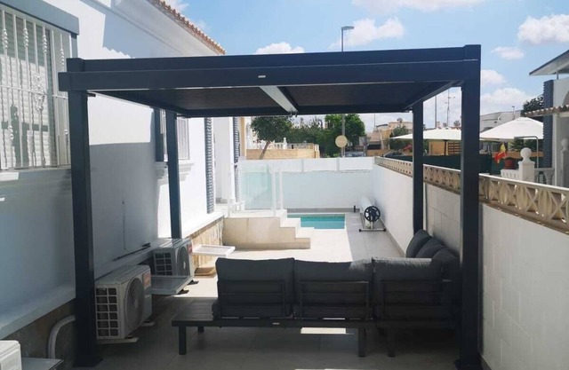 Villa La Vita e Bella with Private Pool & BBQ