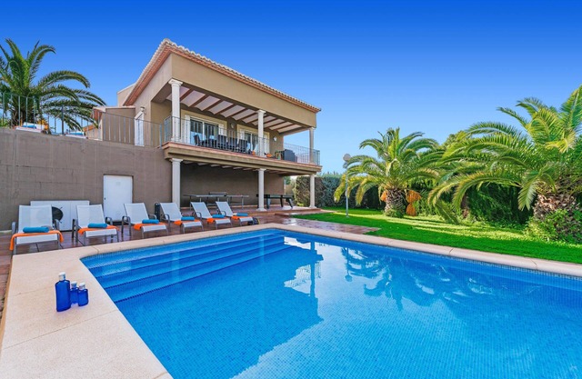 Villa Limones by Villa Plus