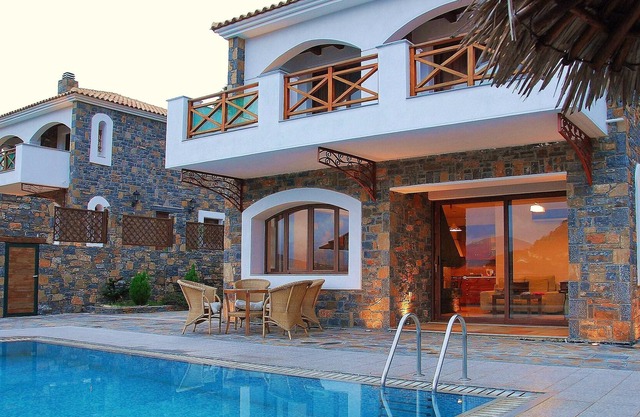 Villa located in Picturesque Village, Pool, BBQ only 10 min drive from the Beach