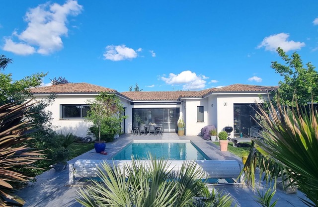 Villa Moderne 5 Chambres Avec Piscine à 5' en Vélo de Bordeaux