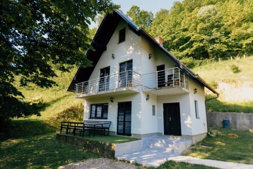 Villa Mostanica, Kozarska Dubica