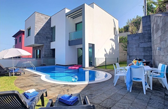 Villa North Sea - Three Bedroom House, Sleeps 6