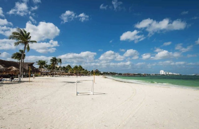 Villa oceanfront in hotel complex