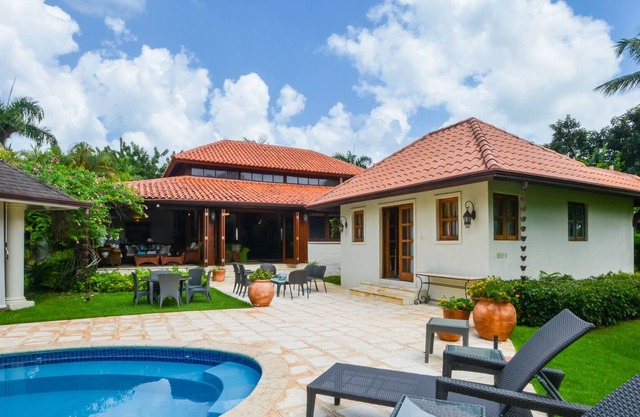 Villa on Golf Course #11 Teeth of the Dog | 7 mins to Beach | Pool | CasadeCampo